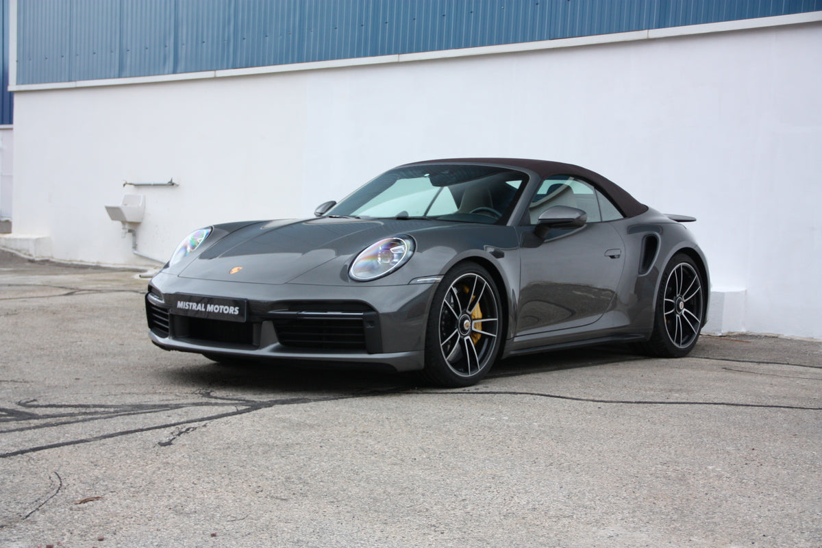 Porsche 992 Turbo S Cabriolet / 40.000km / 227.900€