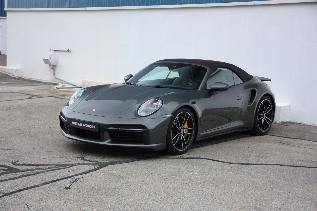 Porsche 992 Turbo S Cabriolet / 40.000km / 227.900€