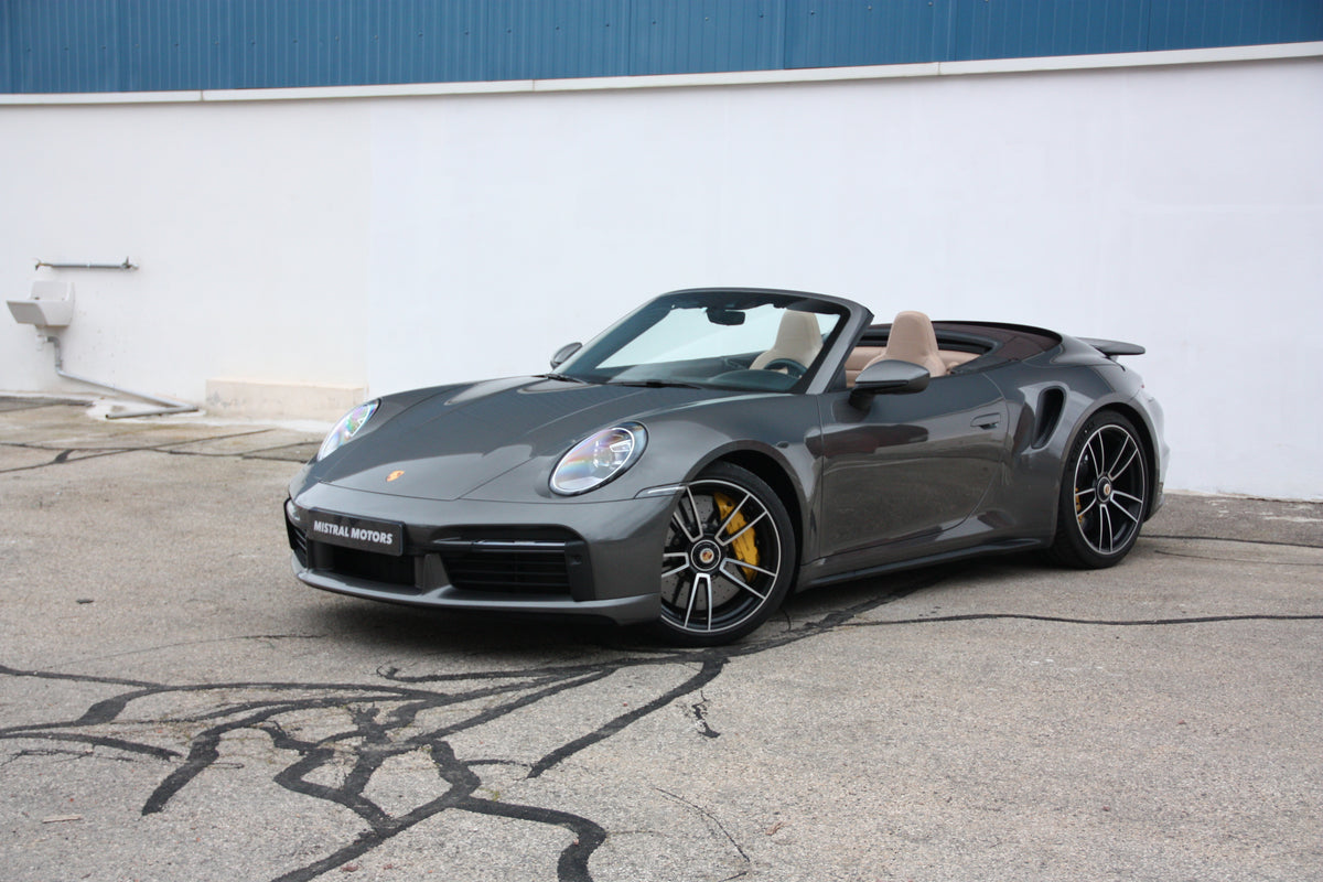 Porsche 992 Turbo S Cabriolet / 40.000km / 227.900€