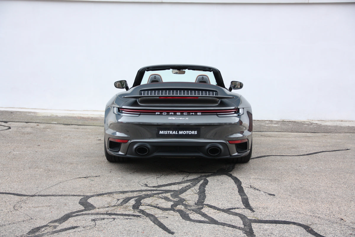 Porsche 992 Turbo S Cabriolet / 40.000km / 227.900€