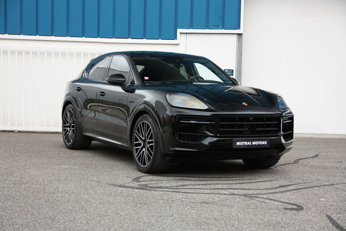 Porsche Cayenne S Coupe 3.0L 519ch E-Hybrid / 30.000km / 139.900€