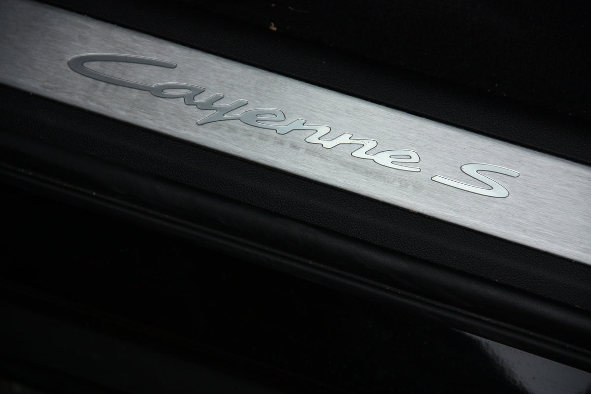 Porsche Cayenne S Coupe 3.0L 519ch E-Hybrid / 30.000km / 139.900€