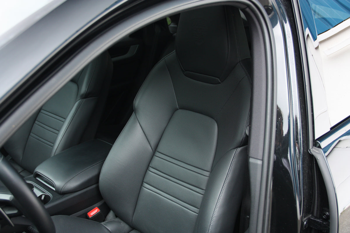 Porsche Cayenne S Coupe 3.0L 519ch E-Hybrid / 30.000km / 139.900€