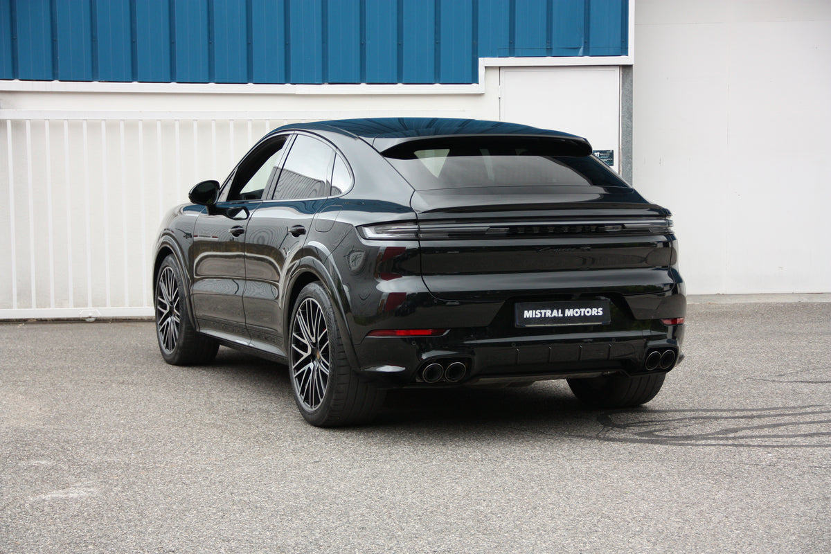 Porsche Cayenne S Coupe 3.0L 519ch E-Hybrid / 30.000km / 139.900€