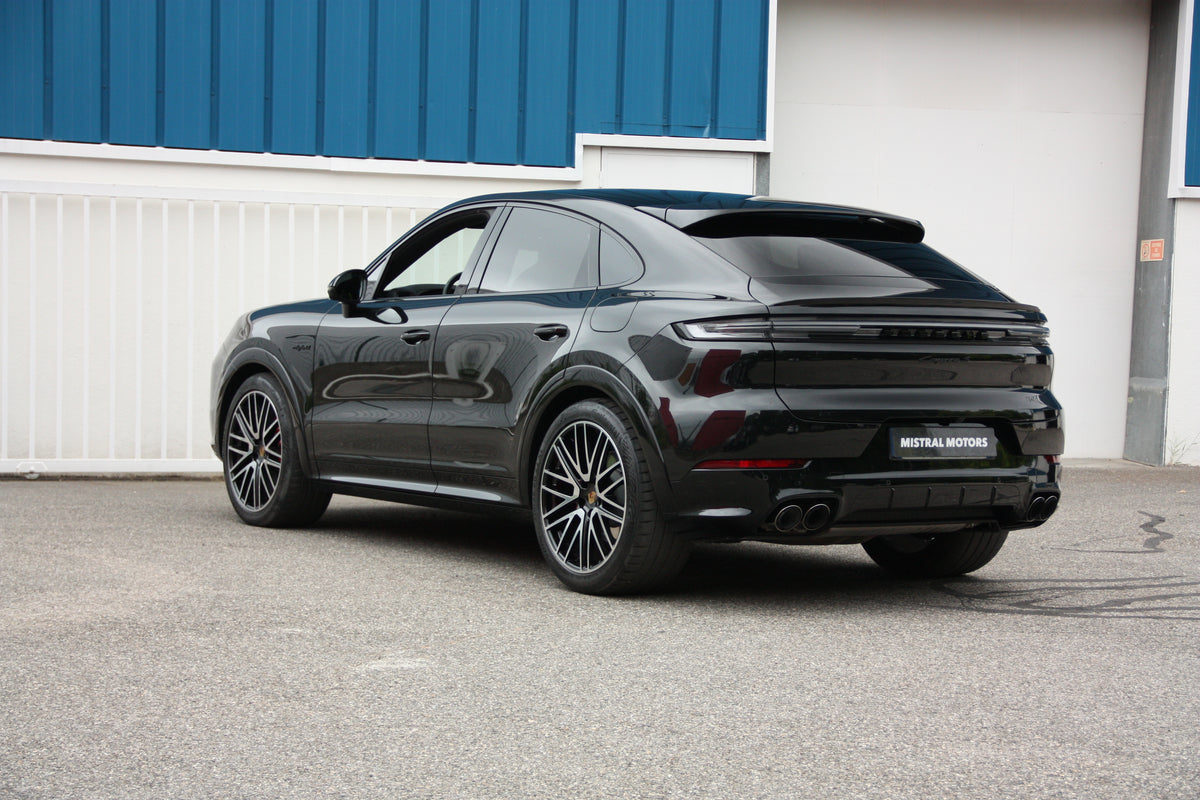 Porsche Cayenne S Coupe 3.0L 519ch E-Hybrid / 30.000km / 139.900€