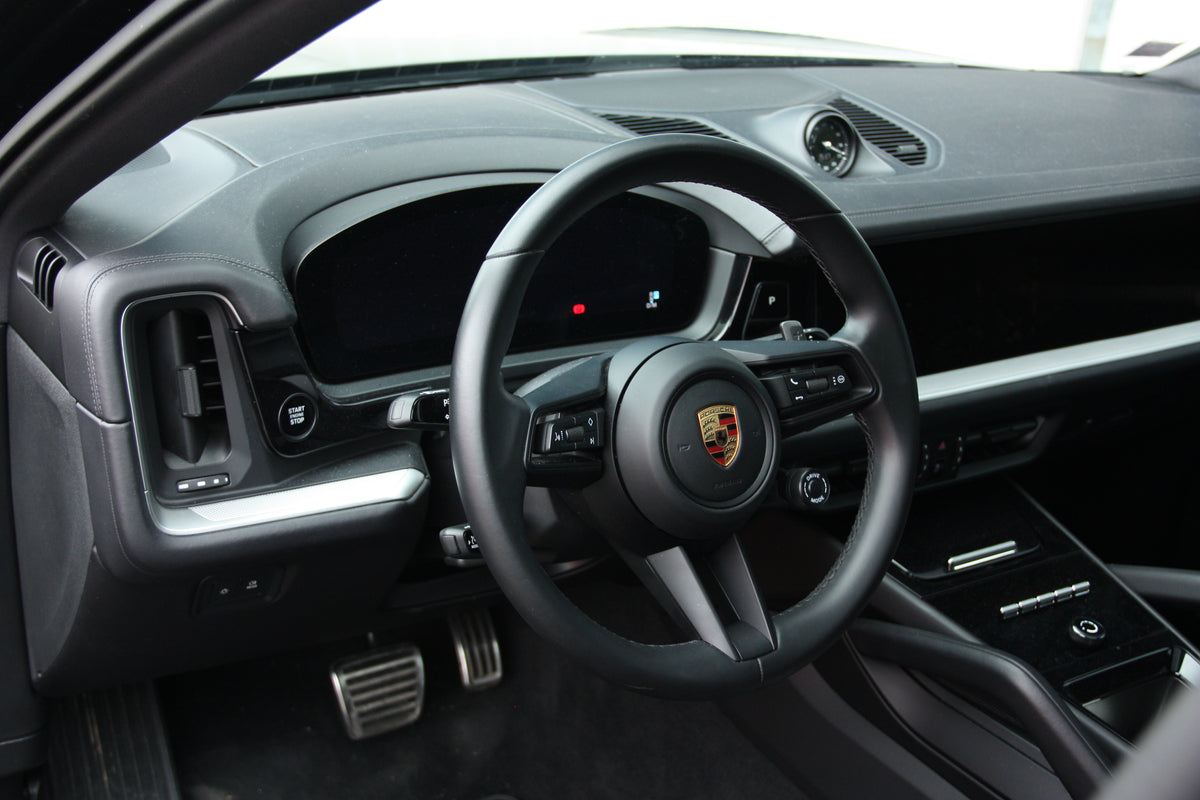 Porsche Cayenne S Coupe 3.0L 519ch E-Hybrid / 30.000km / 139.900€