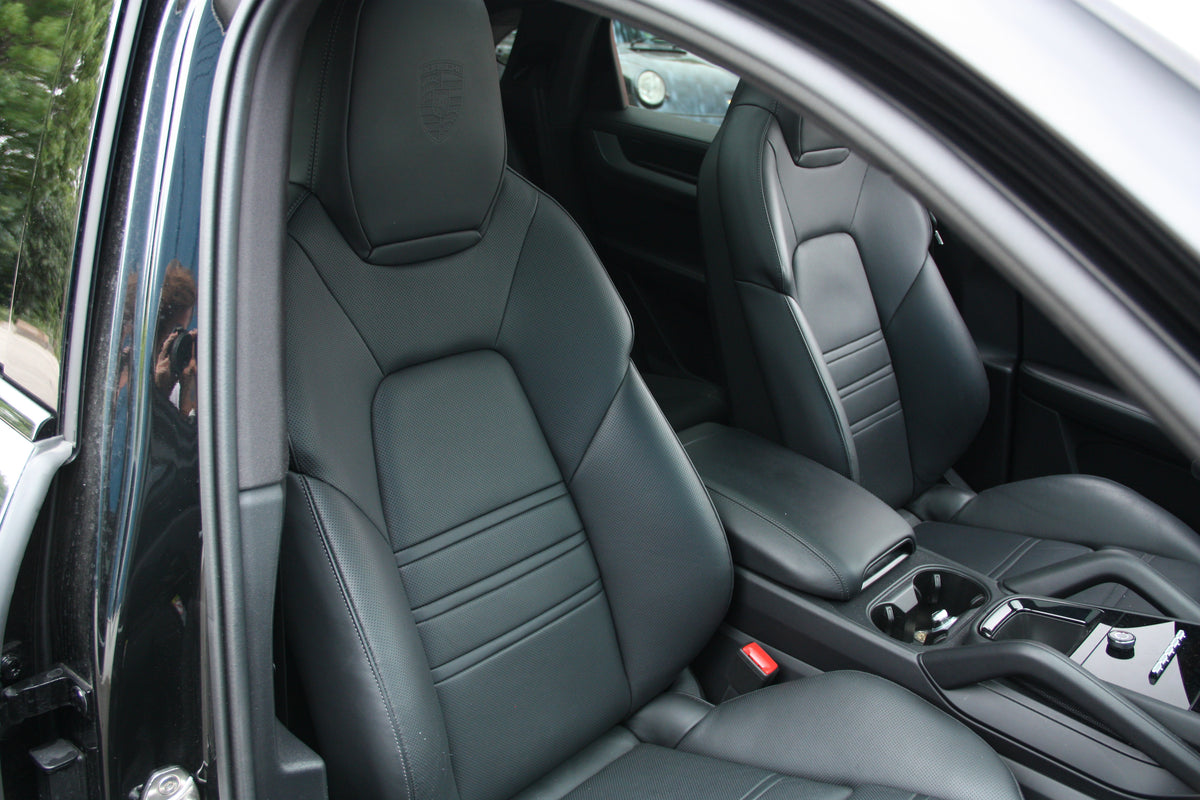 Porsche Cayenne S Coupe 3.0L 519ch E-Hybrid / 30.000km / 139.900€