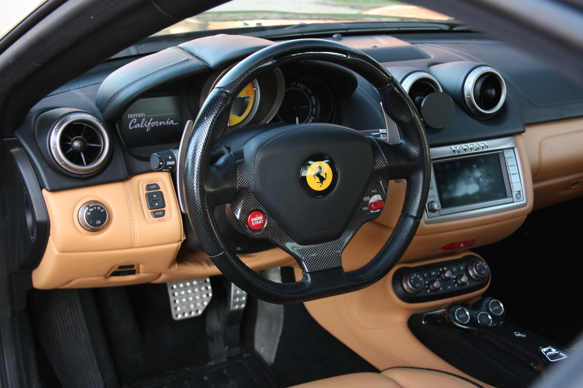 Ferrari California 30 490cv / 49.500km / 127.900€