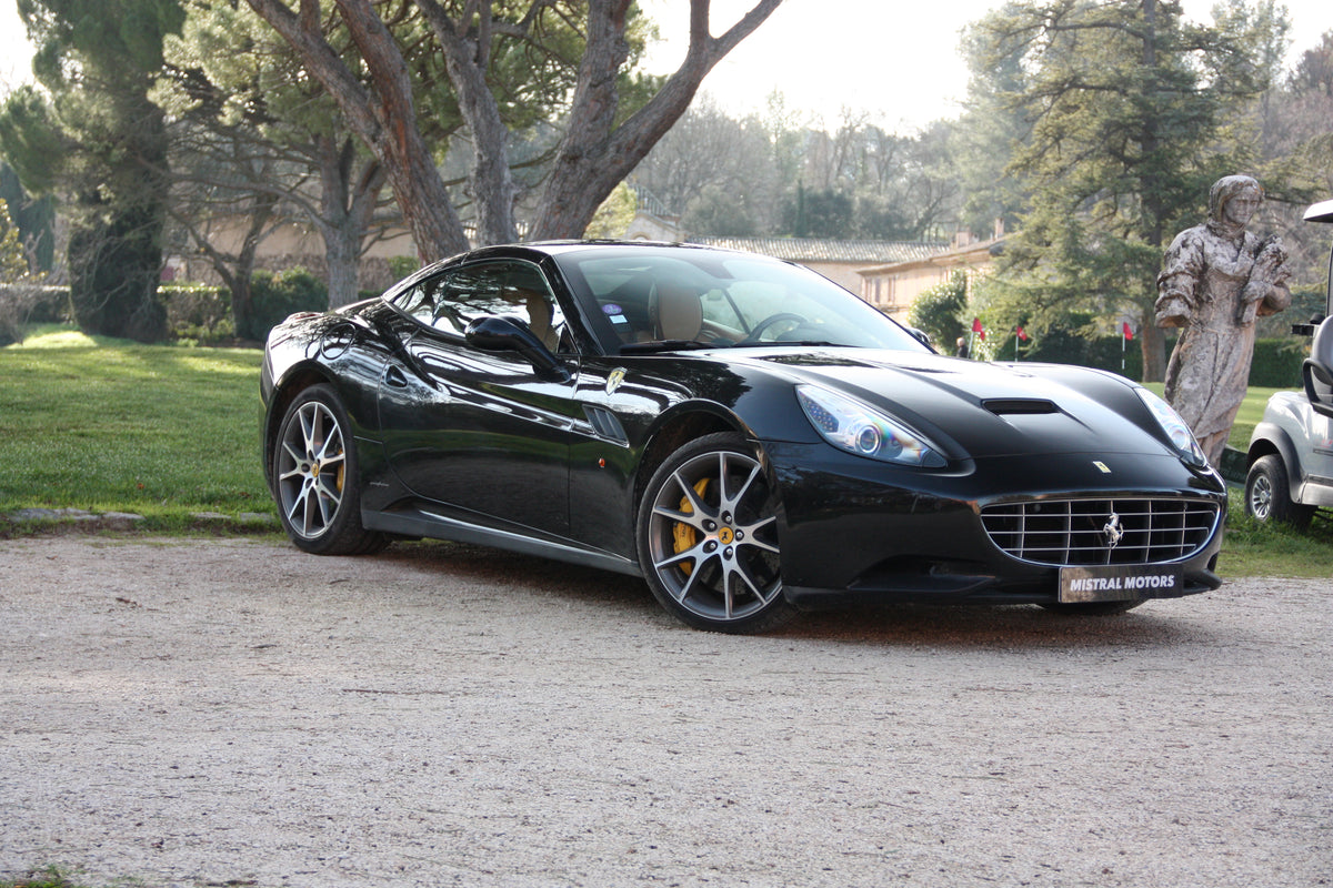 Ferrari California 30 490cv / 49.500km / 127.900€
