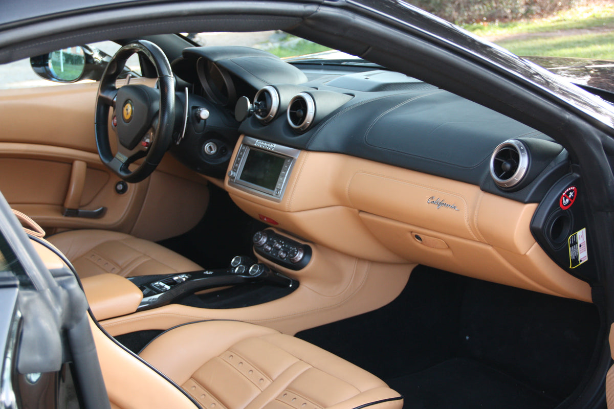 Ferrari California 30 490cv / 49.500km / 127.900€