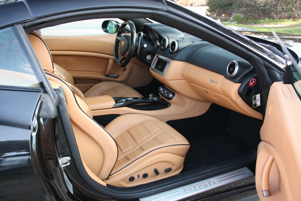 Ferrari California 30 490cv / 49.500km / 127.900€