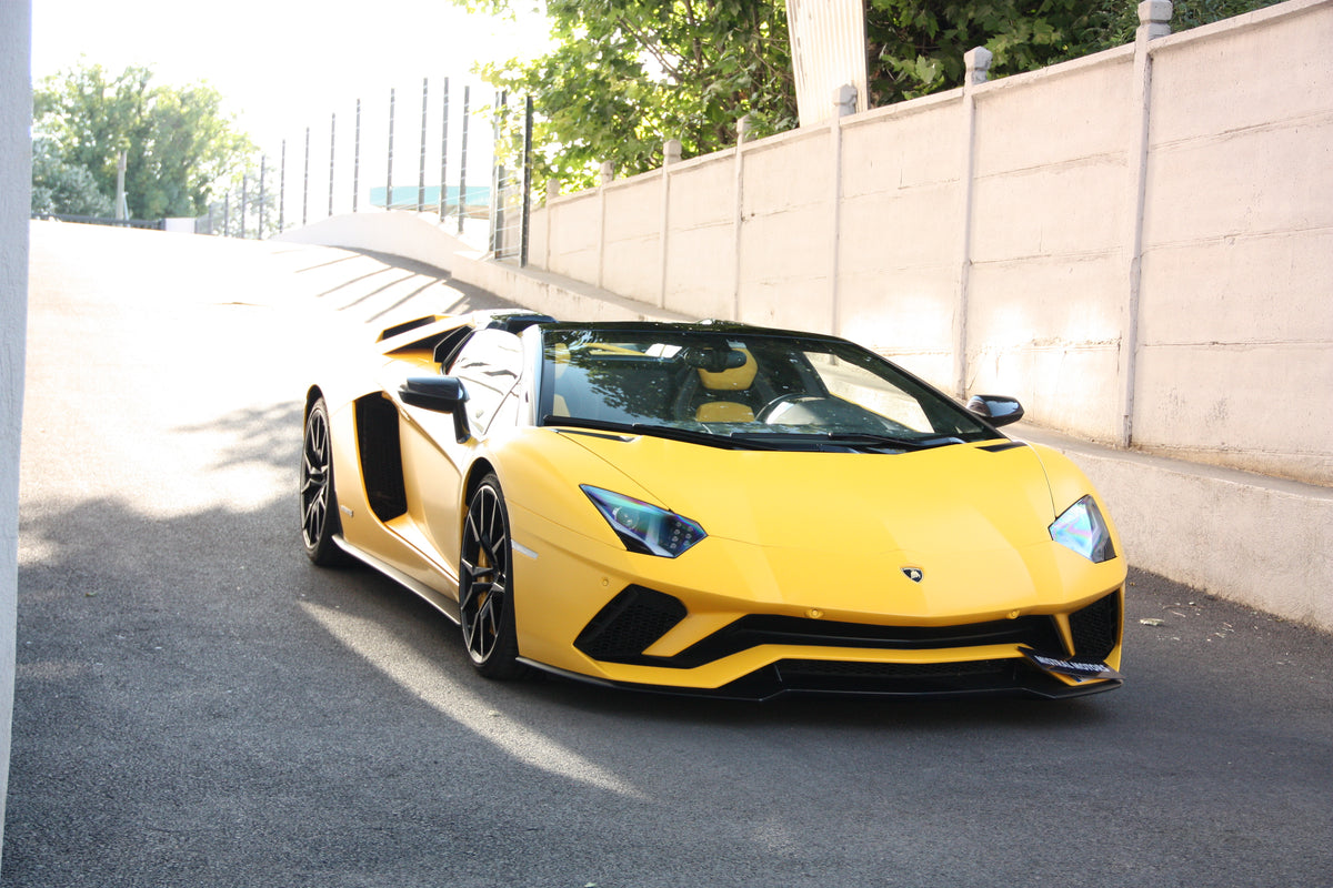 Lamborghini Aventador S Roadster / 28.000km / 394.900€