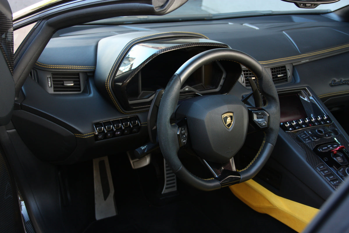 Lamborghini Aventador S Roadster / 28.000km / 394.900€