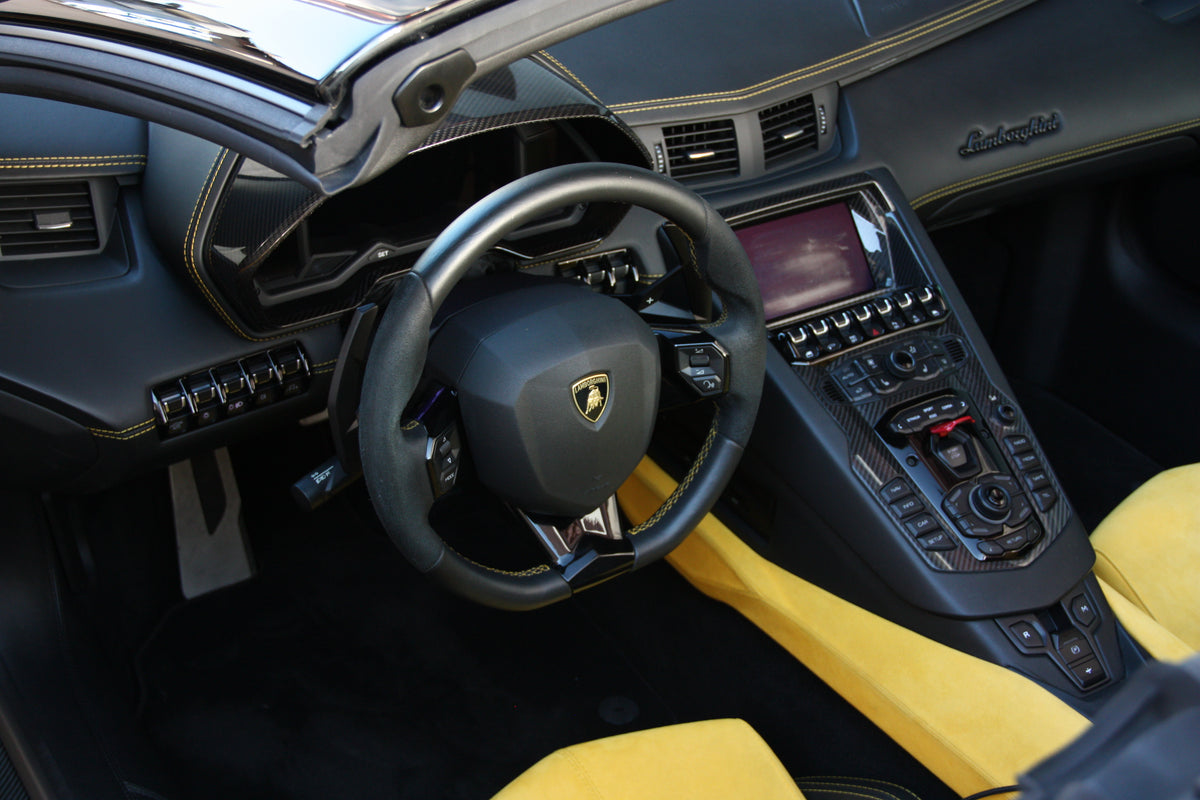 Lamborghini Aventador S Roadster / 28.000km / 394.900€