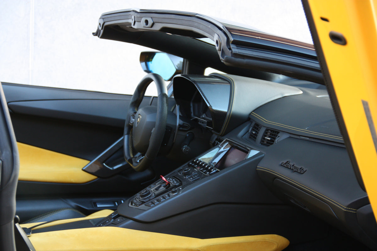 Lamborghini Aventador S Roadster / 28.000km / 394.900€