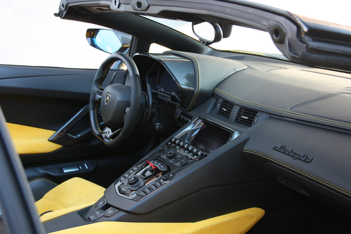 Lamborghini Aventador S Roadster / 28.000km / 394.900€