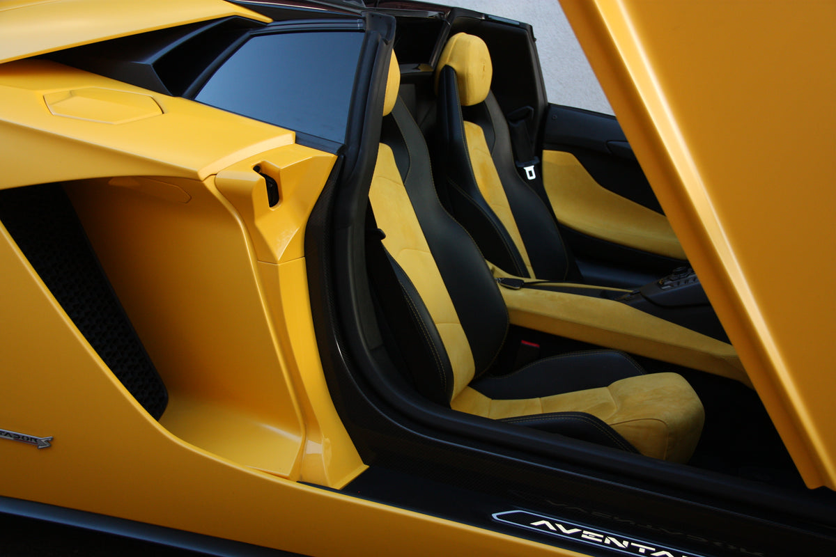 Lamborghini Aventador S Roadster / 28.000km / 394.900€