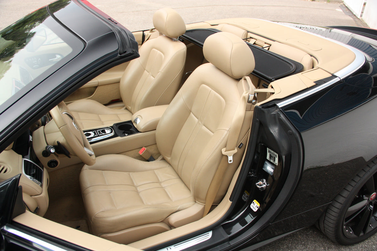 Jaguar XK Cabriolet V8 / 74.900km / 47.900€ / 2012
