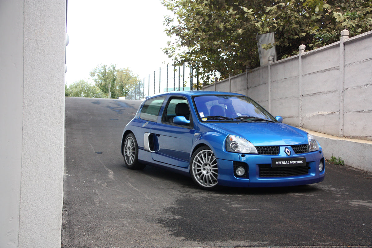 Renault Clio V6 3.0L 255ch Phase 2 / 1ère Main / 66.900€